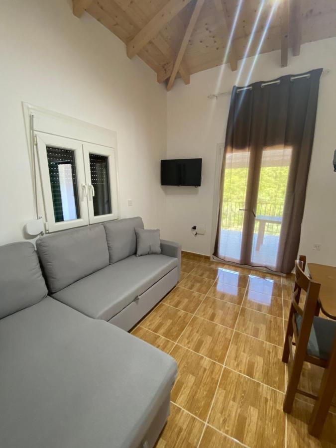 Babis Apartment Áyios Nikítas المظهر الخارجي الصورة